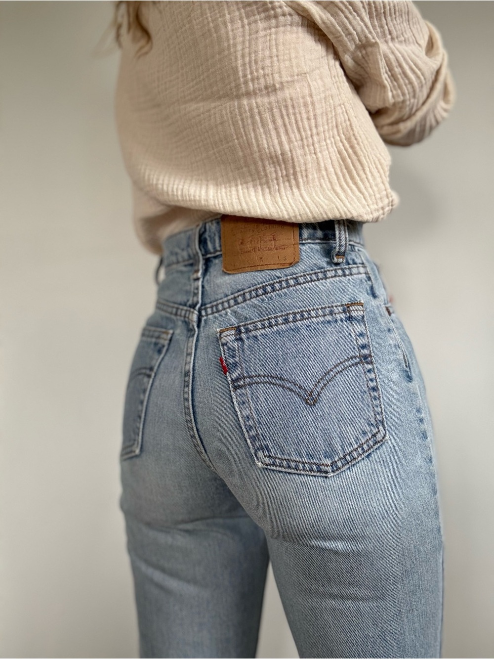 Vintage Levi’s 512 slim fit tapered leg light wash 90s made in USA
